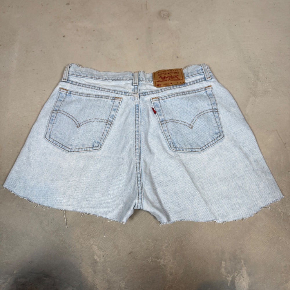 Vintage Levis 560 Light Wash Cut Off Denim Shorts Womens 13 Long Made in USA
